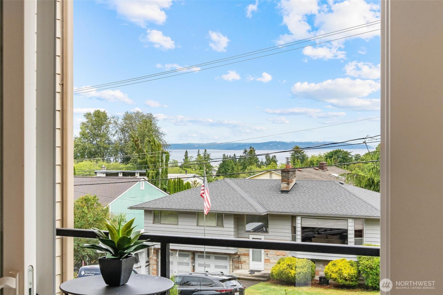 554 Paradise Lane, Unit C202 Edmonds, WA 98020 - Photo 5 of 36