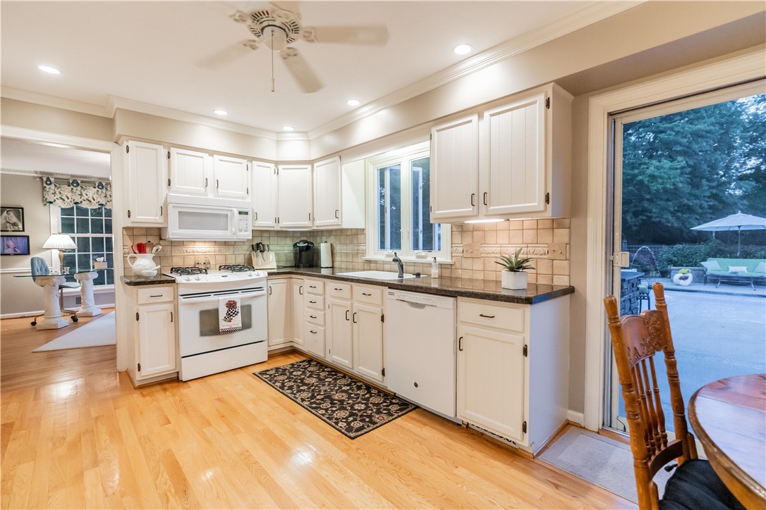 2 Cambric Circle Perinton, NY 14534 - Photo 11 of 50