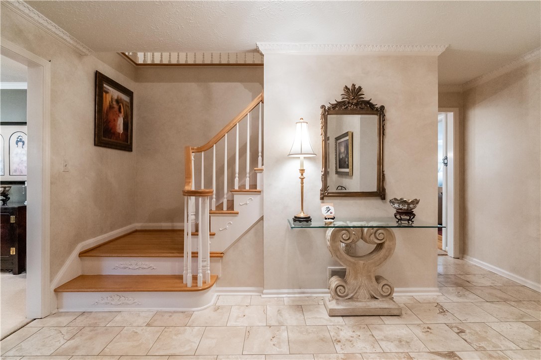 2 Cambric Circle Perinton, NY 14534 - Photo 4 of 50