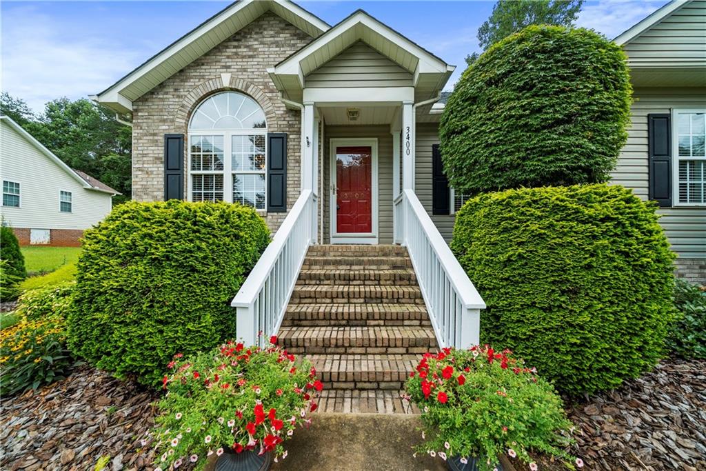 3400 Overbrook Drive Conover, NC 28613 - Photo 2 of 42 Gallery Image 2