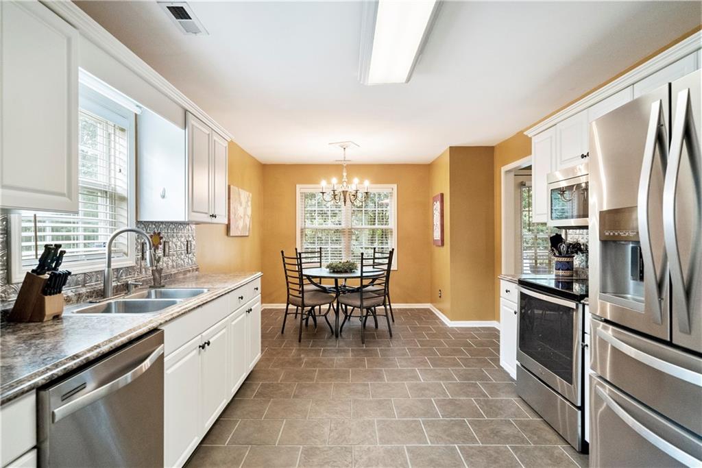 3400 Overbrook Drive Conover, NC 28613 - Photo 12 of 42 Gallery Image 12