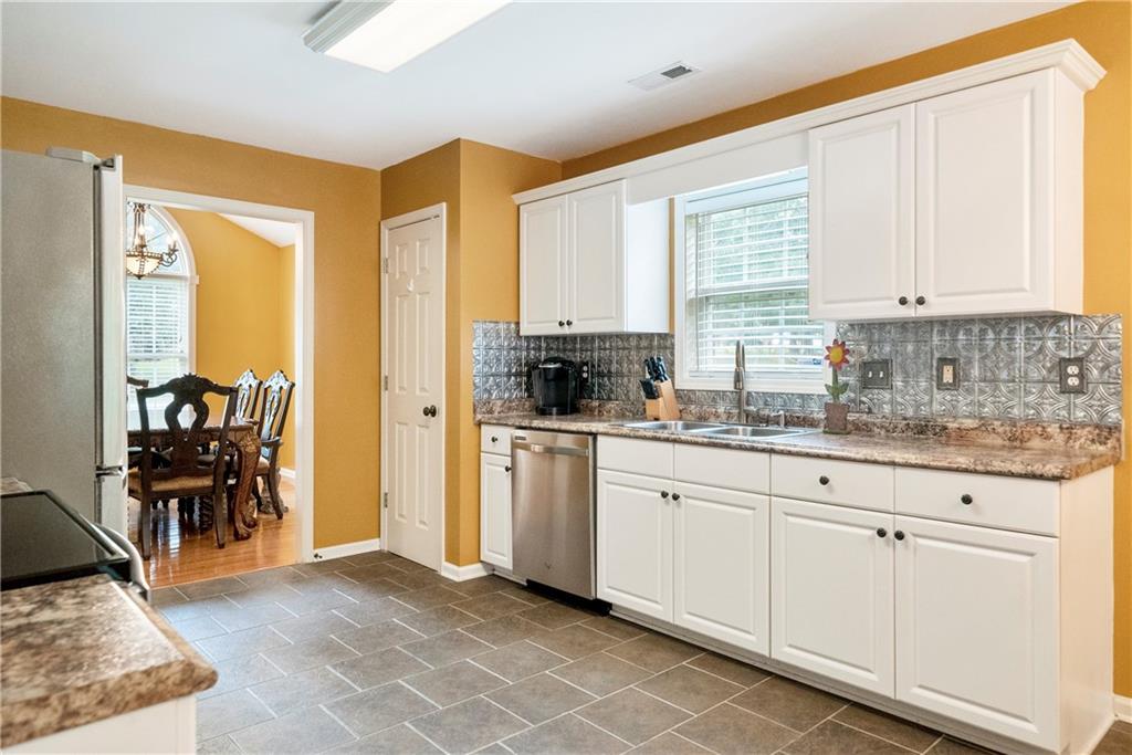 3400 Overbrook Drive Conover, NC 28613 - Photo 10 of 42 Gallery Image 10