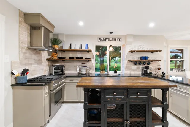 $1,750,000 | 10419 West Hidden Lake Lane, Richmond, TX 77406