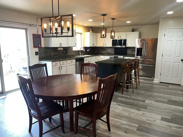 $429,900 | 806 Treesdale Way, Joliet, IL 60431