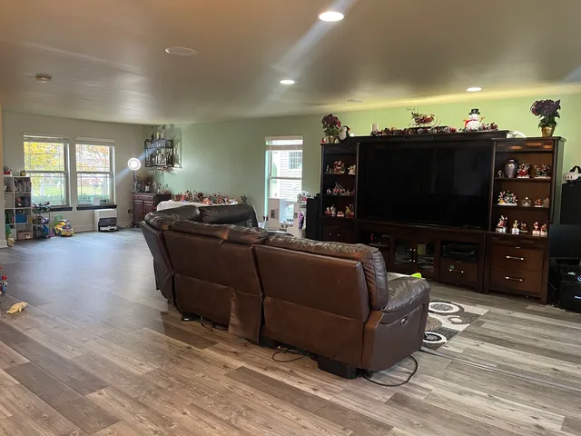 $429,900 | 806 Treesdale Way, Joliet, IL 60431