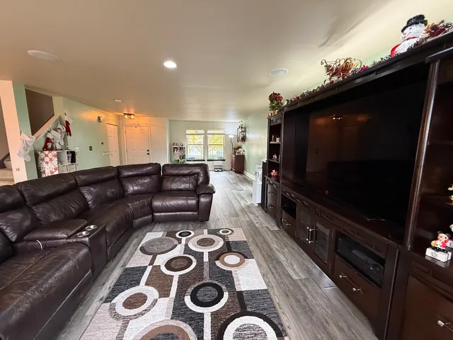 $429,900 | 806 Treesdale Way, Joliet, IL 60431