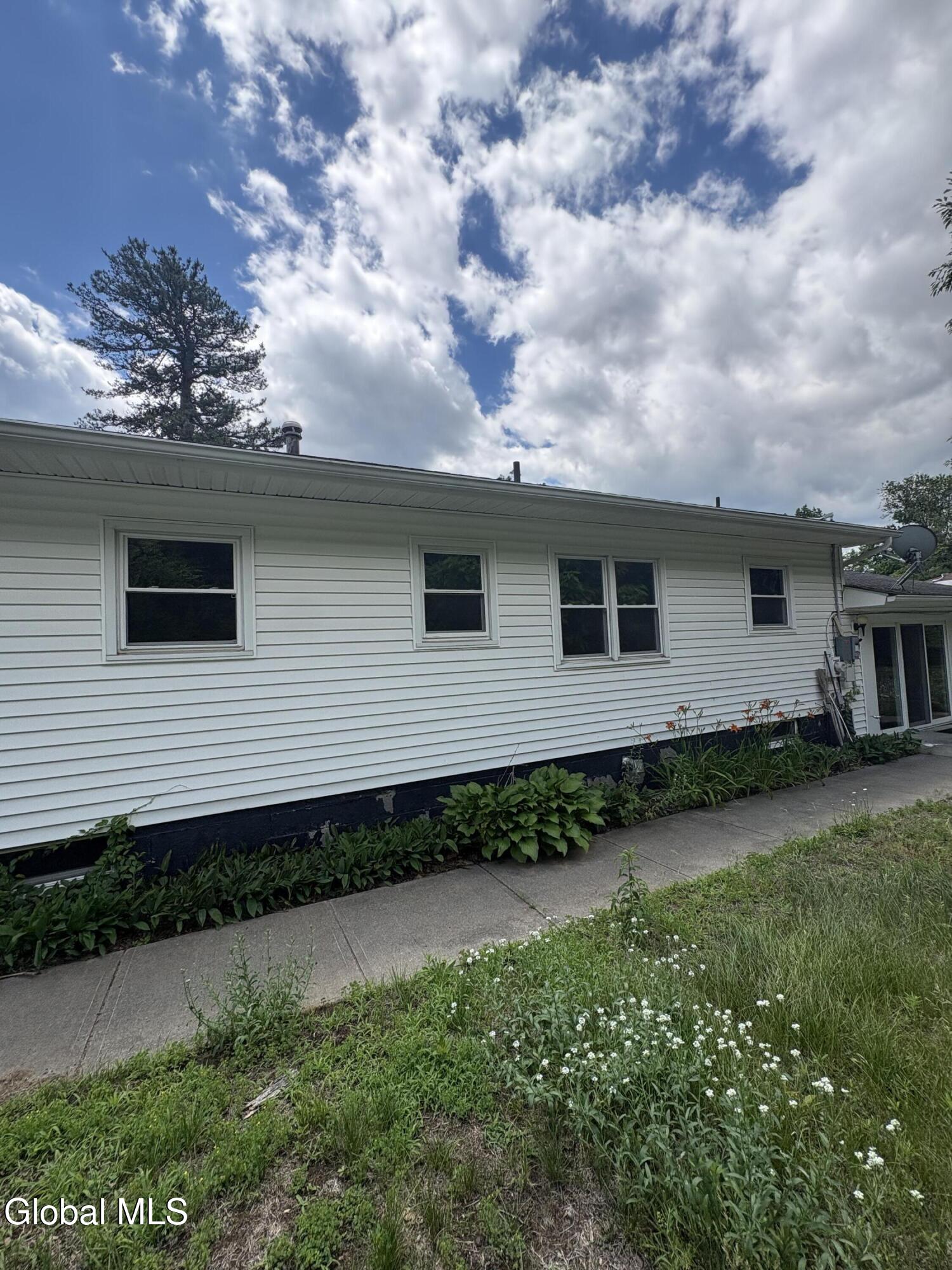 3131 Spawn Road Guilderland, NY 12303 - Photo 2 of 15 Rear