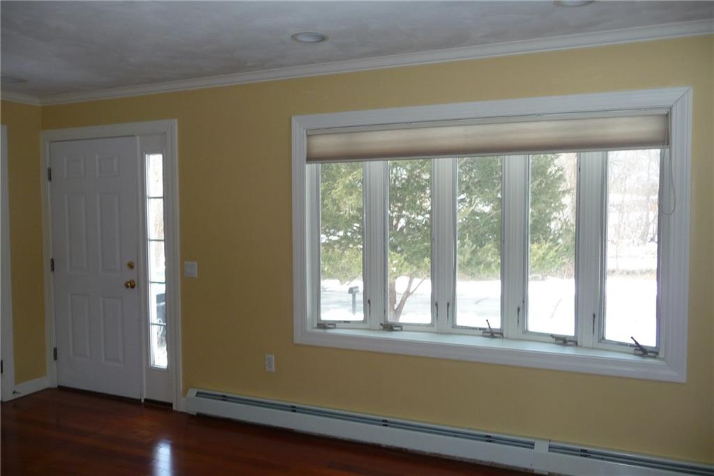 190 Spring Grove Avenue Warwick, RI 02889 - Photo 16 of 39 Gallery Image 16