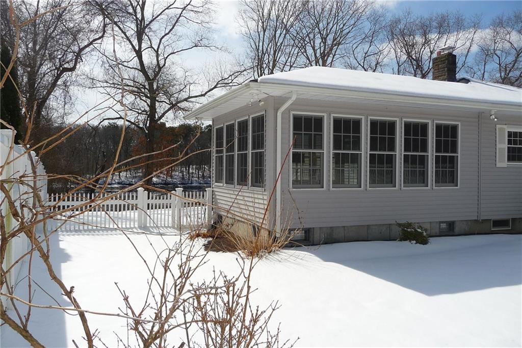 190 Spring Grove Avenue Warwick, RI 02889 - Photo 8 of 39 Gallery Image 8