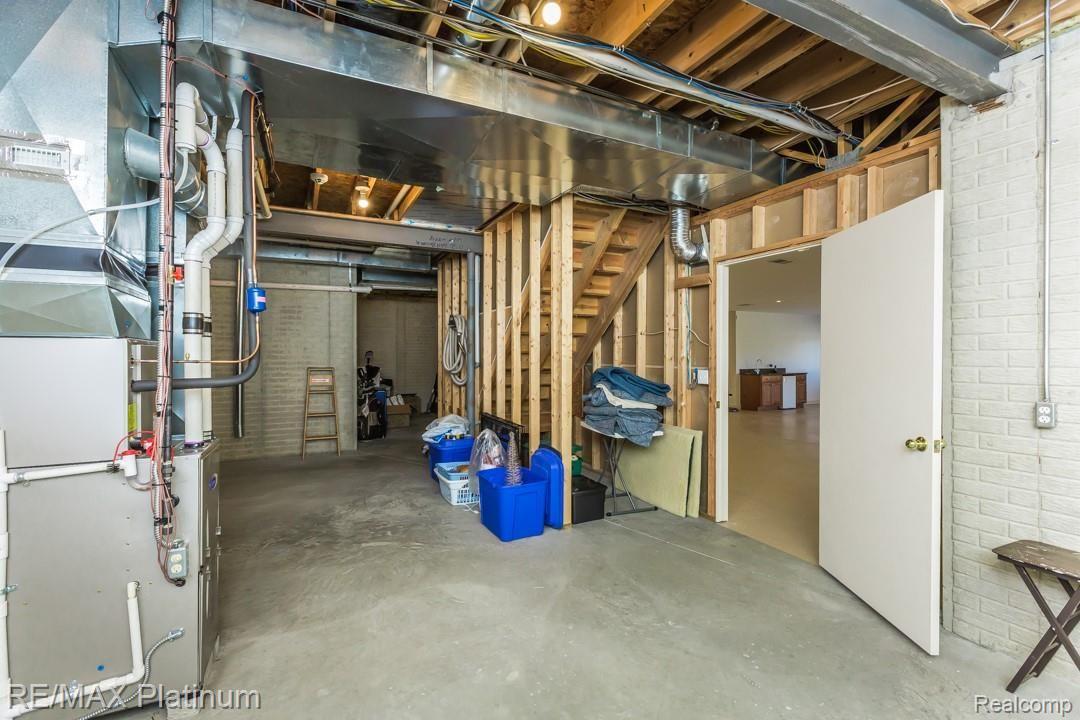 11072 Hibner Road Hartland, MI 48353 - Photo 37 of 52 AB6A9068.jpg