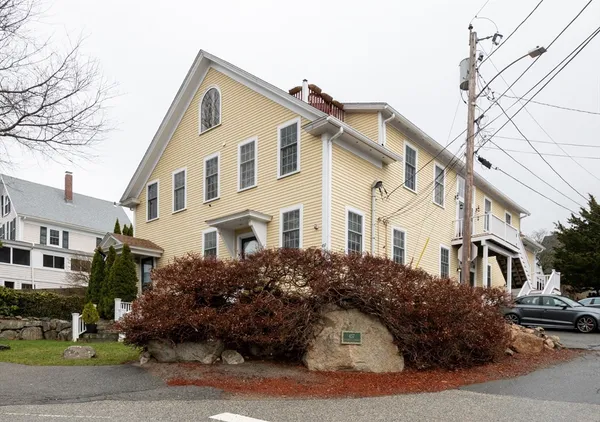 $550,000 | 457 Washington Street, Unit 2, Gloucester, MA 01930
