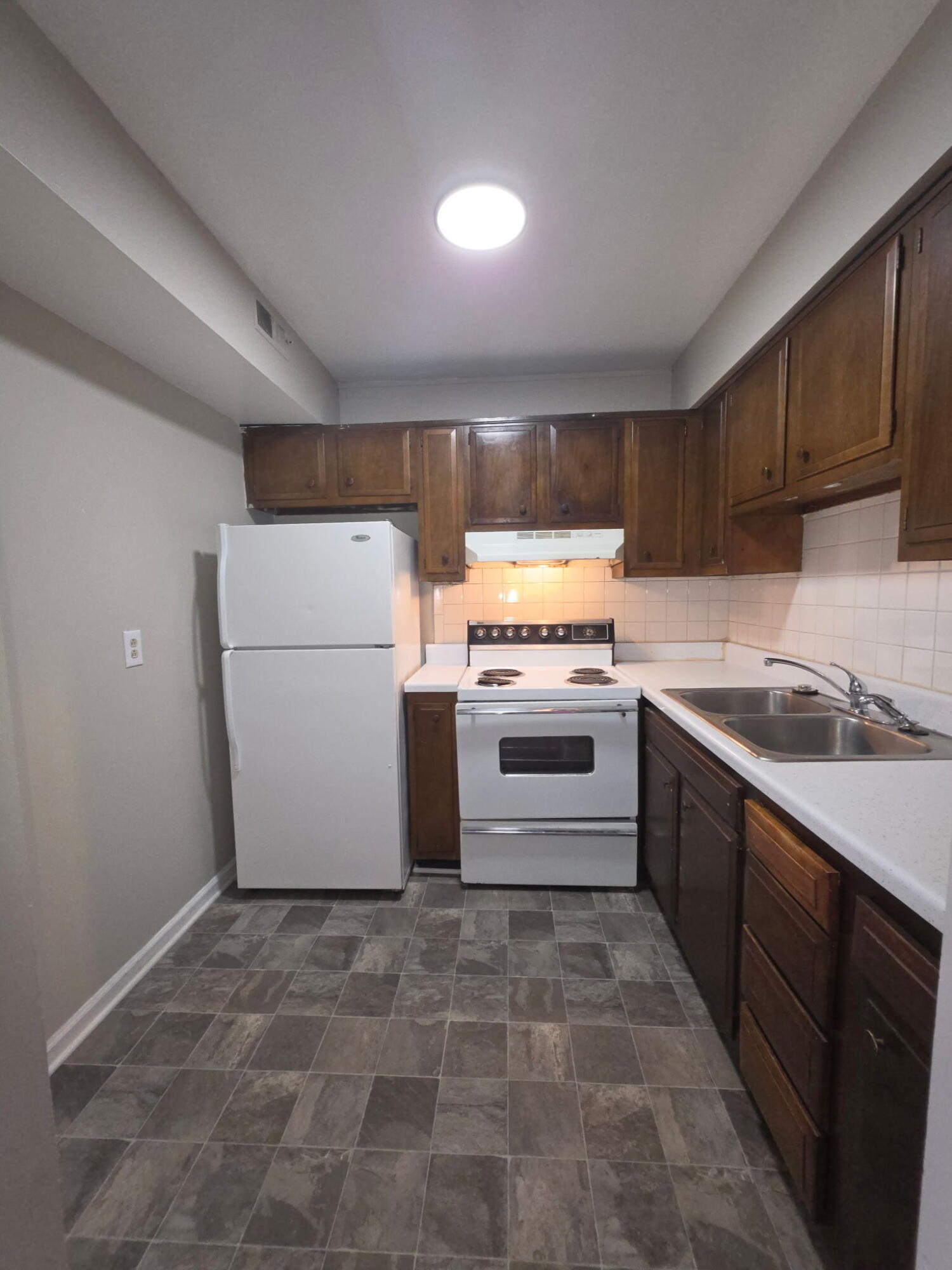 719 Townside Road Southwest, Unit 18 Roanoke, VA 24014 - Photo 7 of 11 7907