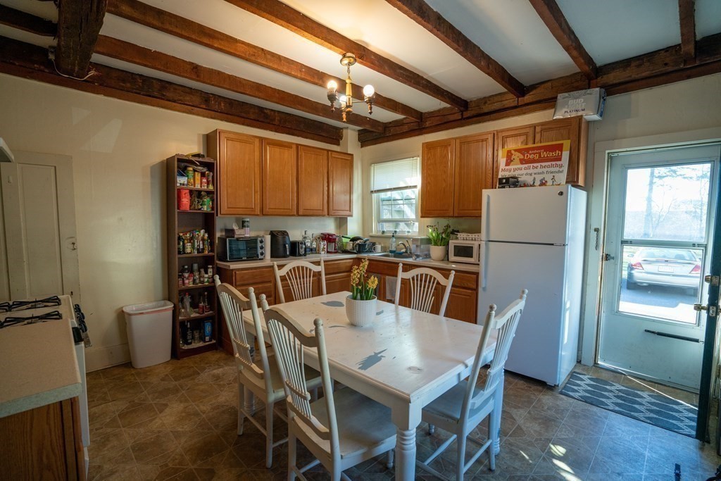 797 Main Street Amherst, MA 01002 - Photo 8 of 40