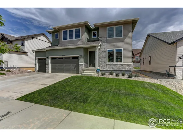 a picture of a bench in room