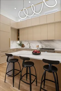 $1,599,900 | 529 North Hartland Court, Chicago, IL 60622