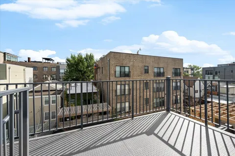 $1,599,900 | 529 North Hartland Court, Chicago, IL 60622