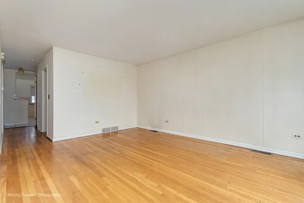 $180,000 | 9726 S Lane, Chicago, IL 60628