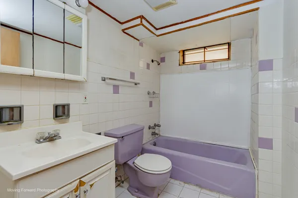 $180,000 | 9726 S Lane, Chicago, IL 60628
