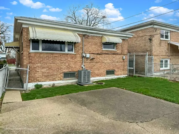 $180,000 | 9726 S Lane, Chicago, IL 60628