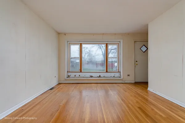 $180,000 | 9726 S Lane, Chicago, IL 60628