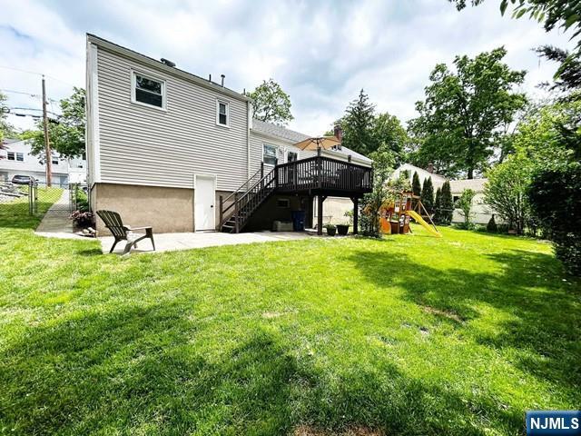 321 Maplewood Drive Paramus, NJ 07652 - Photo 26 of 29