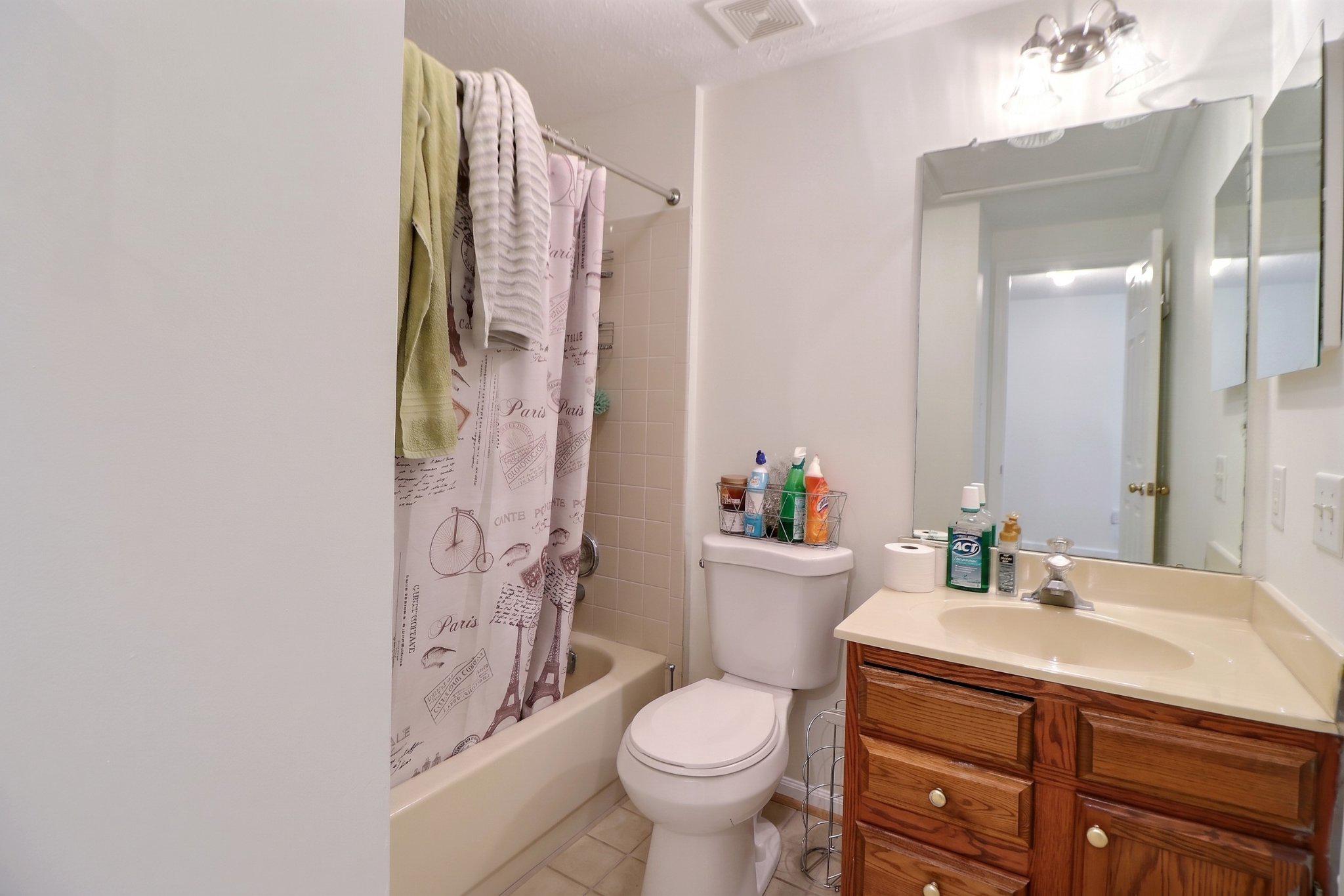 6 Regency Drive Mount Holly, NJ 08060 - Photo 10 of 27 Hall bathroom