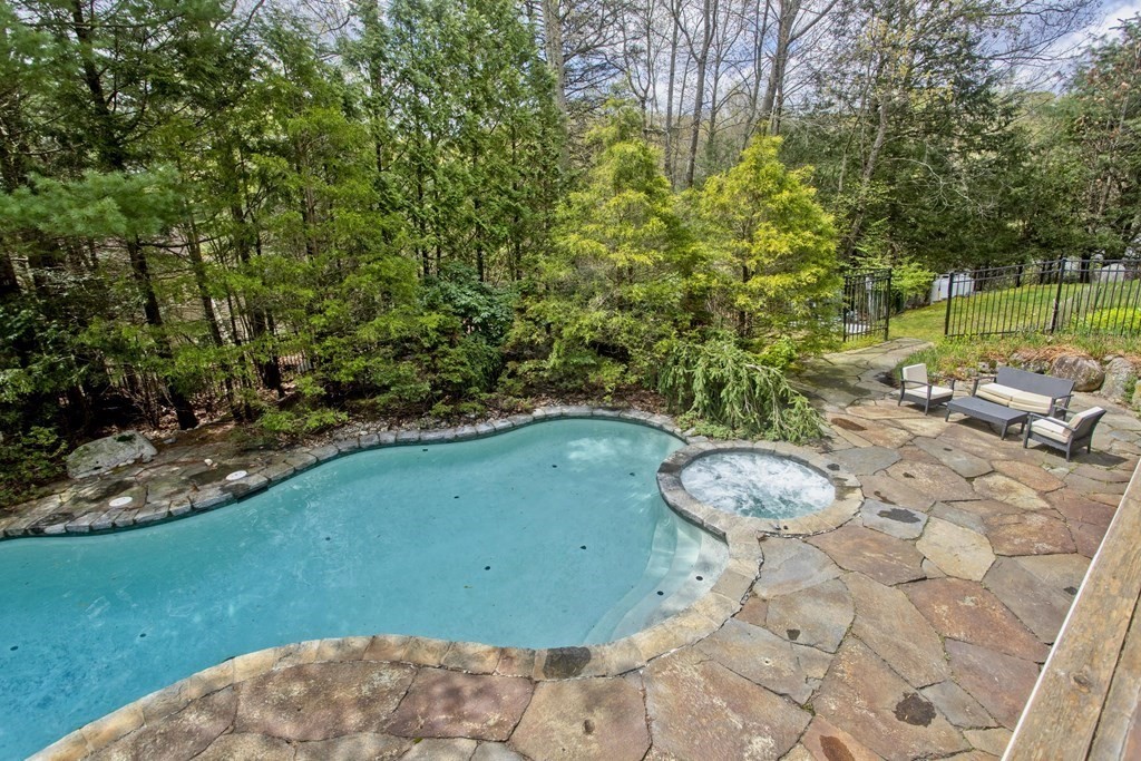 31 Rustlewood Ridge Northampton, MA 01062 - Photo 7 of 42 a view of an outdoor space