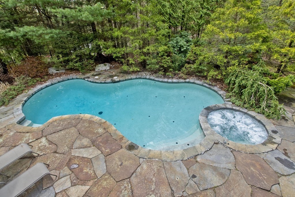 31 Rustlewood Ridge Northampton, MA 01062 - Photo 8 of 42 a view of a wooden fence