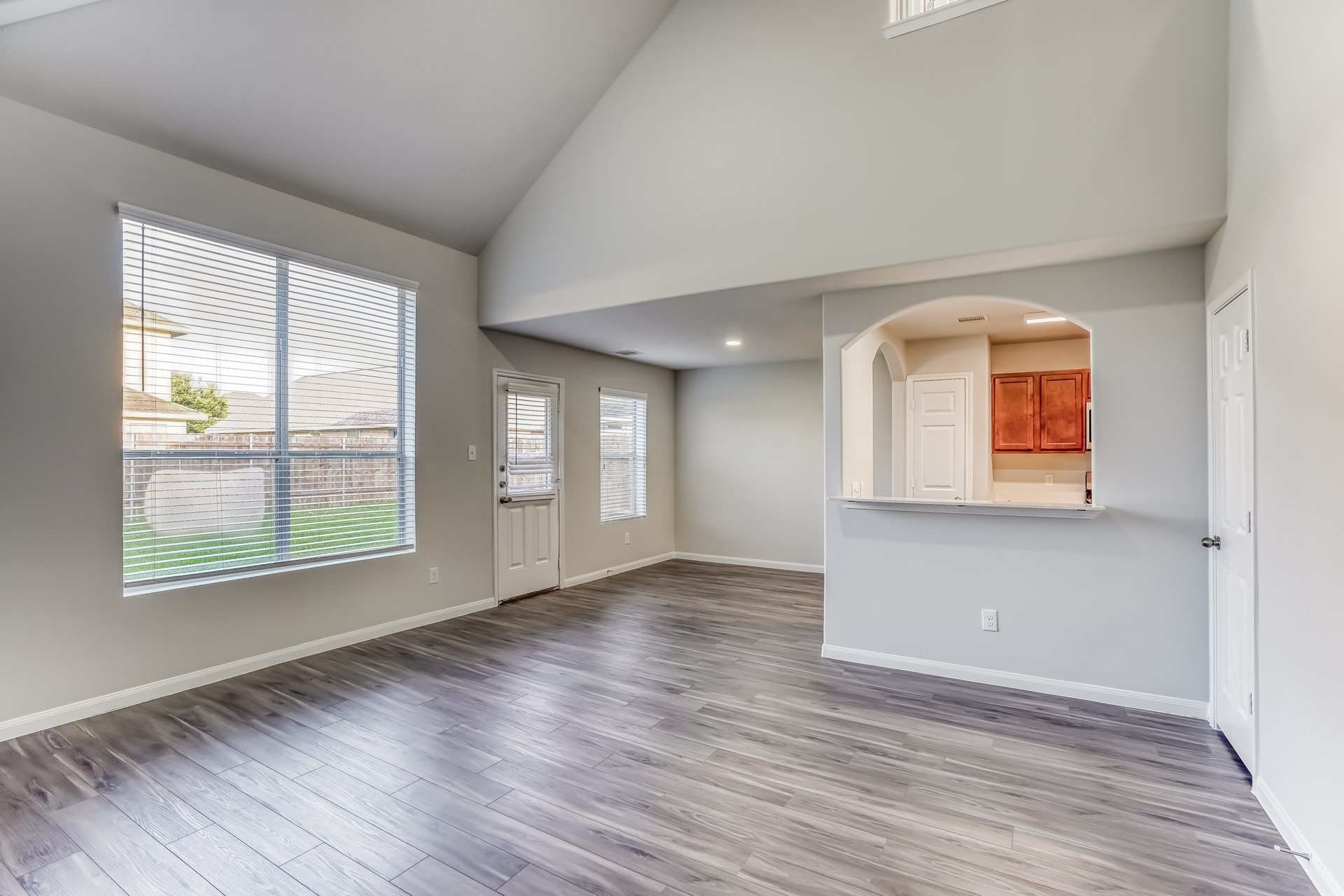 5405 Rio Ramos Court Rosharon, TX 77583 - Photo 8 of 17