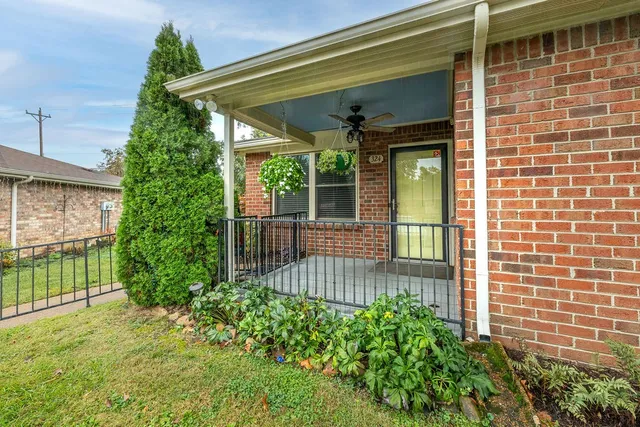 $238,000 | 324 Deer Lake Drive, Nashville, TN 37221