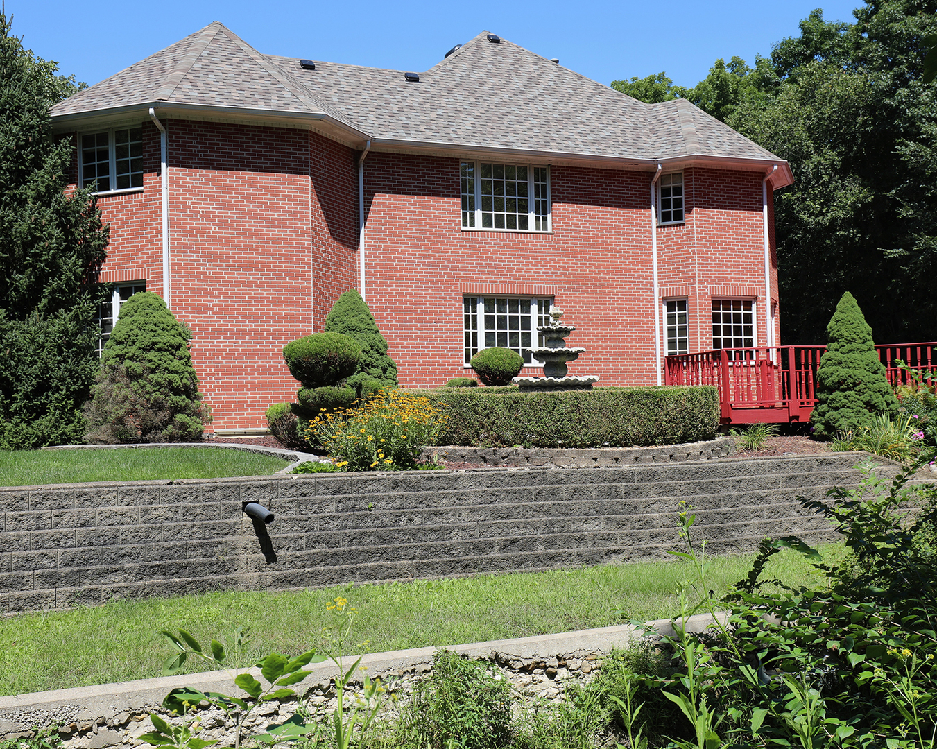 20841 Wolf Road Mokena, IL 60448 - Photo 8 of 40 a front view of a house with a yard