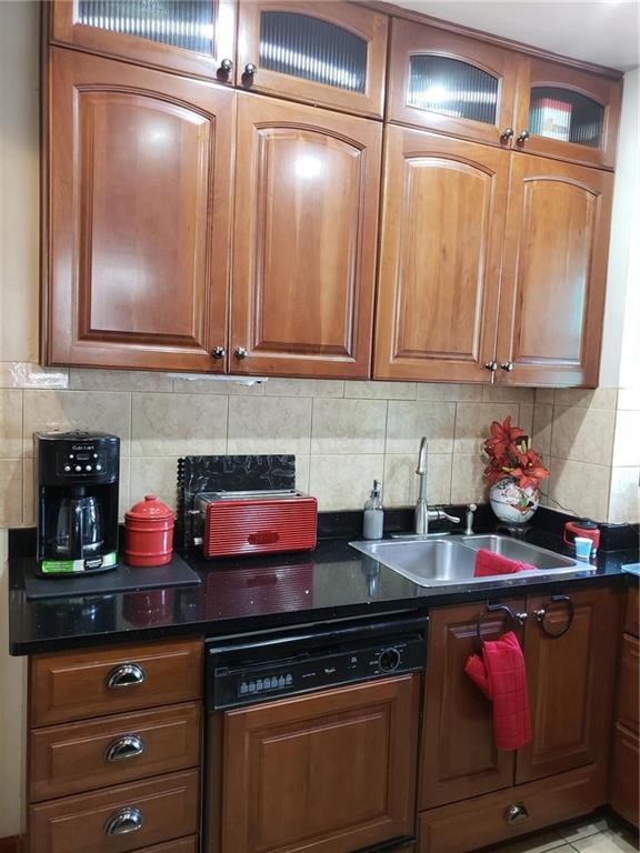 450 Mapleton Avenue Mt. Lebanon, PA 15228 - Photo 13 of 25 Gallery Image 13