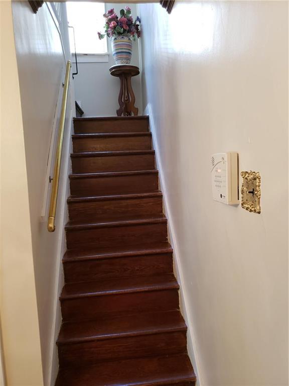450 Mapleton Avenue Mt. Lebanon, PA 15228 - Photo 16 of 25 Gallery Image 16