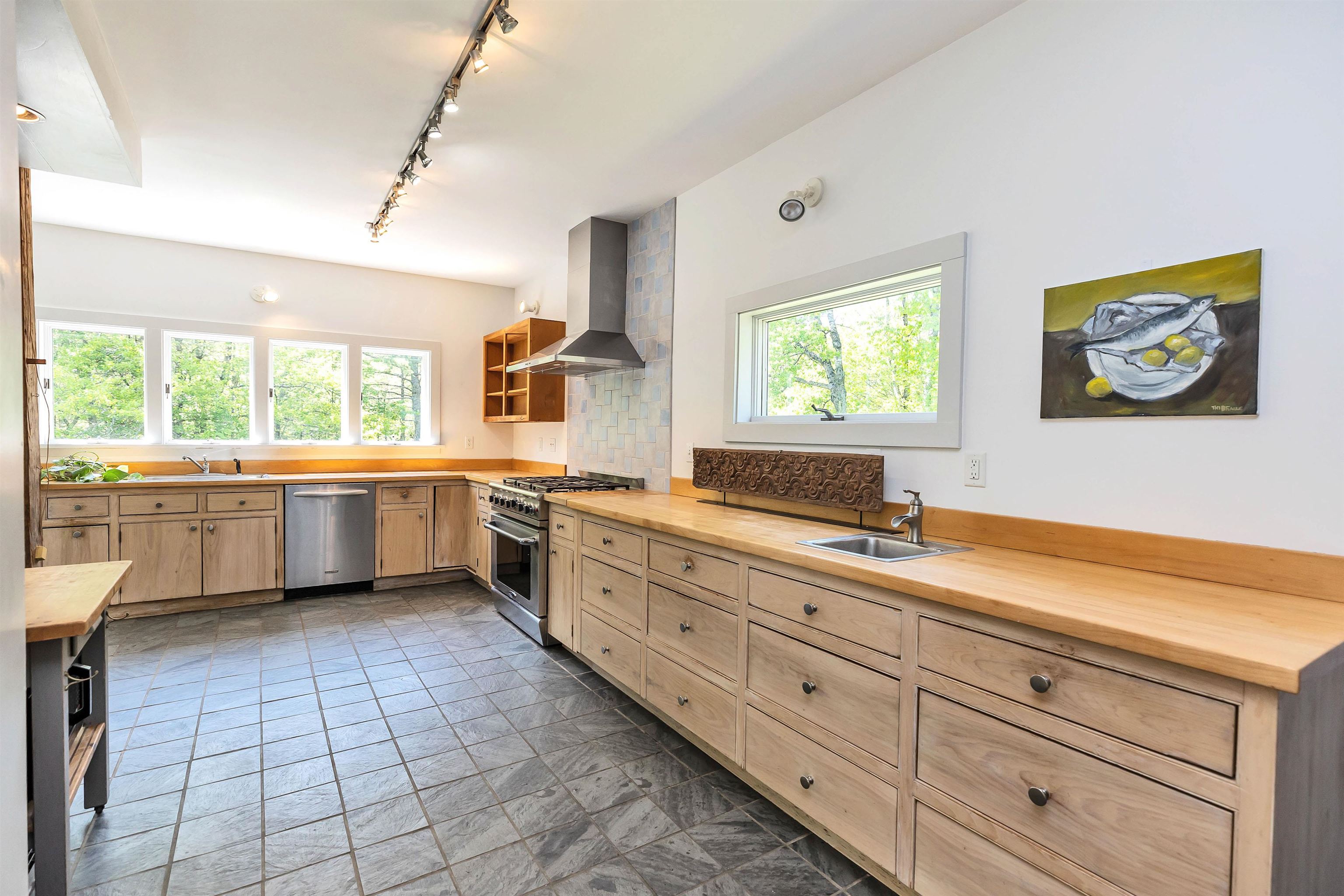 85-87 Log Cabin Road Nelson, NH 03457 - Photo 4 of 40 Gallery Image 4