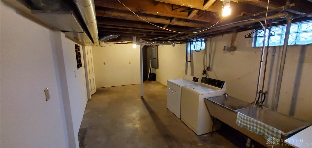 414 Lewiston Road Kettering, OH 45429 - Photo 11 of 24 unit 2 laundry