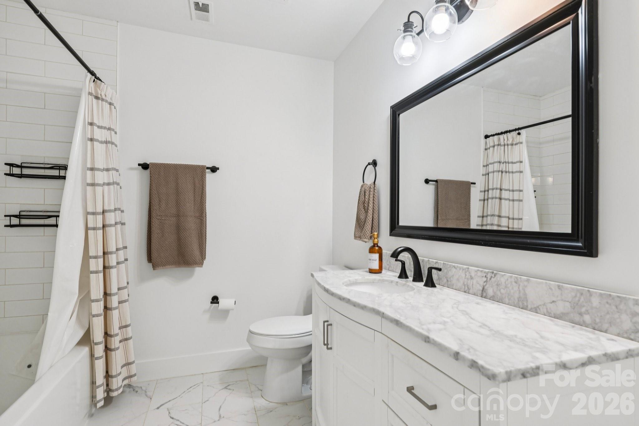 5300 Cheval Place Charlotte, NC 28205 - Photo 14 of 38