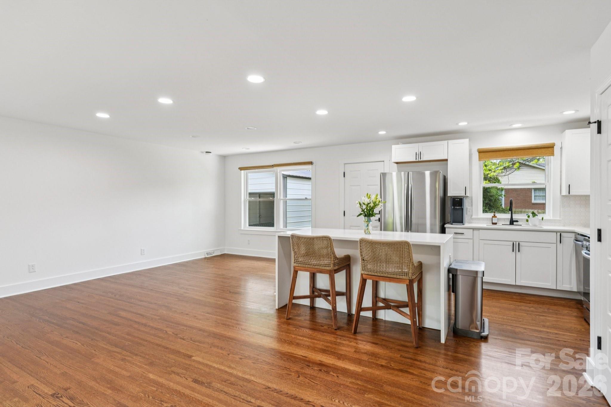 5300 Cheval Place Charlotte, NC 28205 - Photo 2 of 38