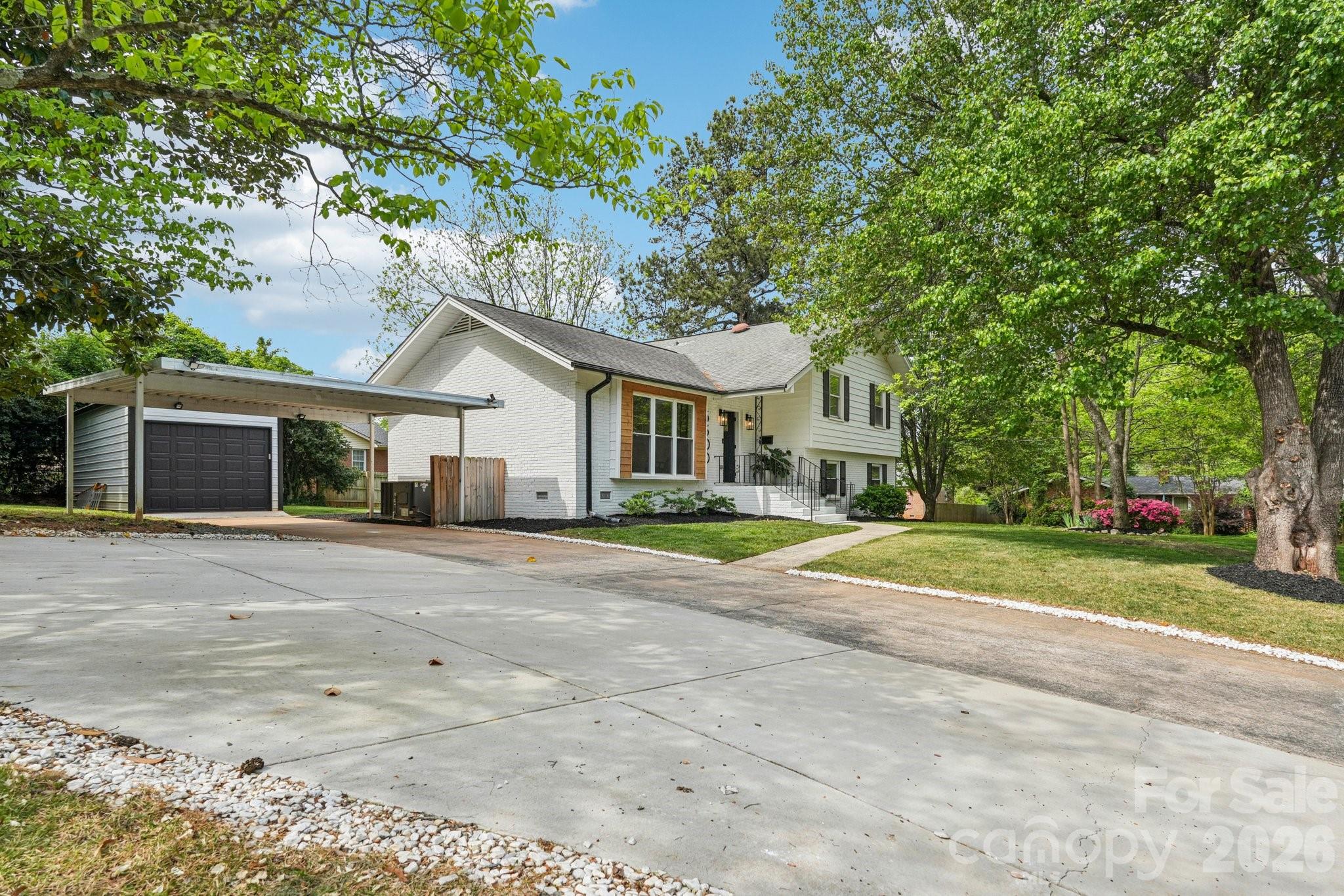 5300 Cheval Place Charlotte, NC 28205 - Photo 35 of 38