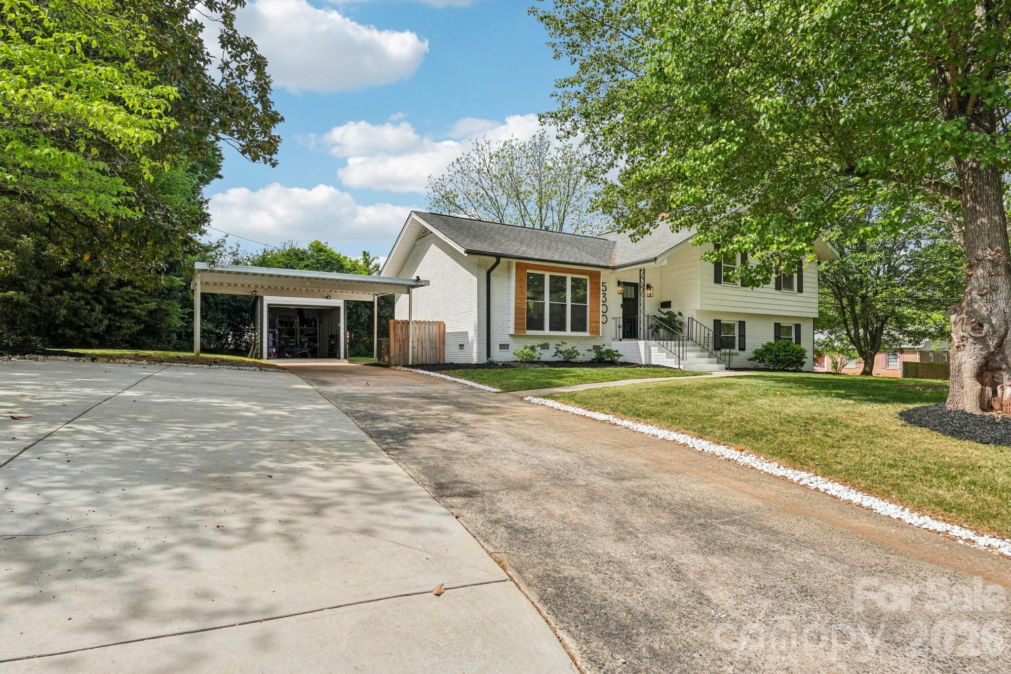 5300 Cheval Place Charlotte, NC 28205 - Photo 36 of 38