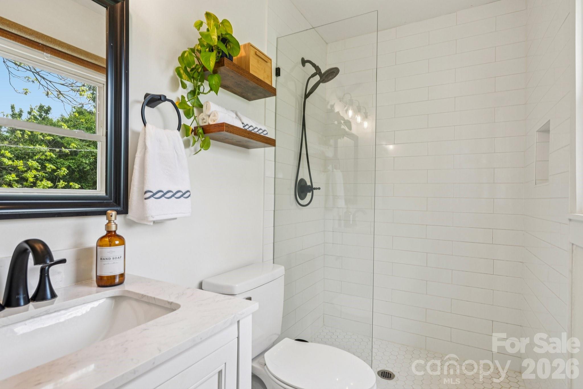 5300 Cheval Place Charlotte, NC 28205 - Photo 10 of 38