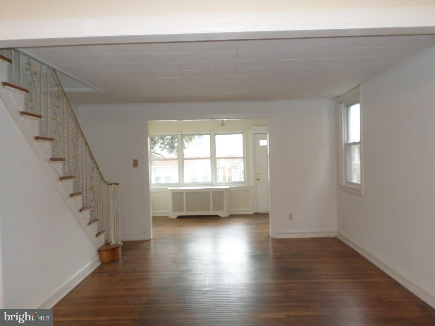 128 Westdale Road Upper Darby, PA 19082 - Photo 5 of 14 Living Room