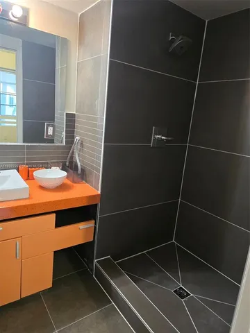 $2,050 | Miami Beach City Center, Miami Beach, FL 33139