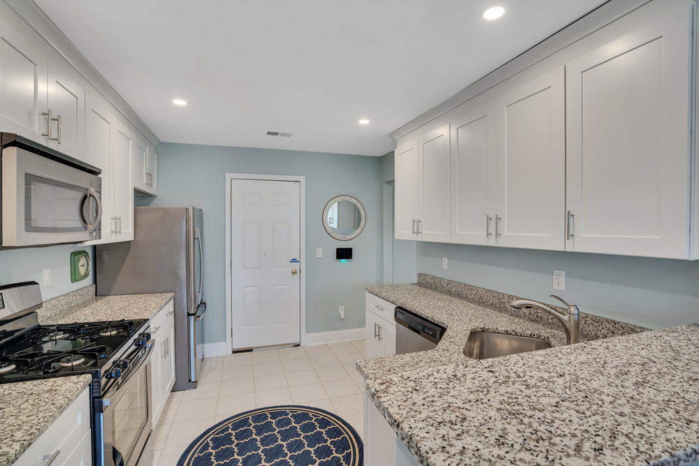 26 Bayview Court Long Branch, NJ 07740 - Photo 13 of 32 021_dsc09243