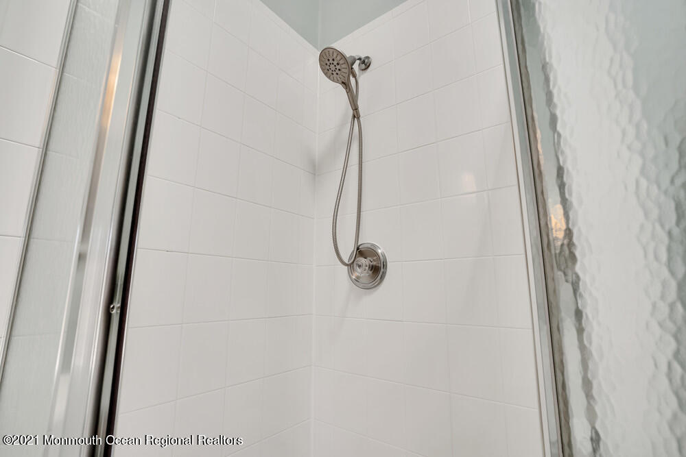 26 Bayview Court Long Branch, NJ 07740 - Photo 22 of 32 029_dsc09293