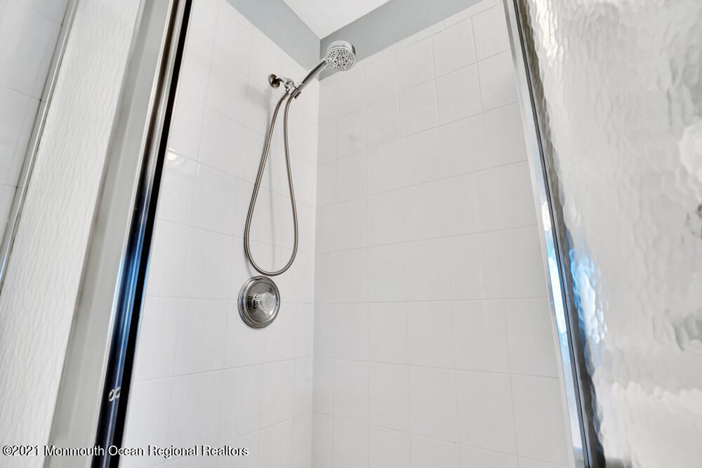 26 Bayview Court Long Branch, NJ 07740 - Photo 27 of 32 032_dsc09338