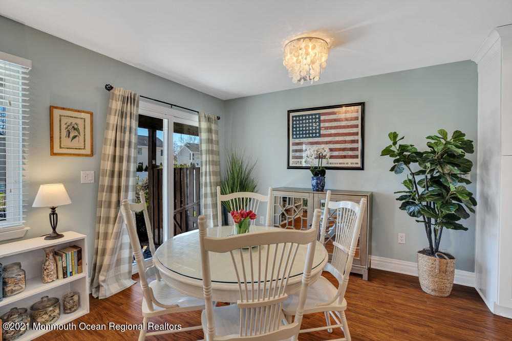 26 Bayview Court Long Branch, NJ 07740 - Photo 10 of 32 018_dsc09228