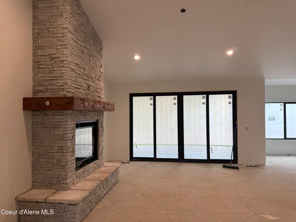 $994,900 | 80 Carbonate Lane, Oldtown, ID 83822