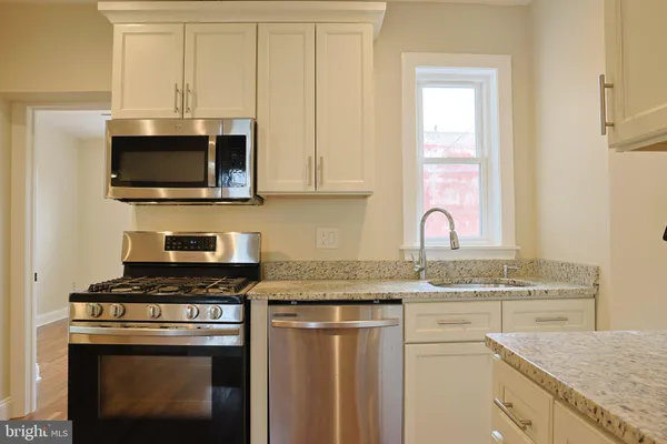 $2,100 | 1404 South 2nd Street, Unit 2, Philadelphia, PA 19147