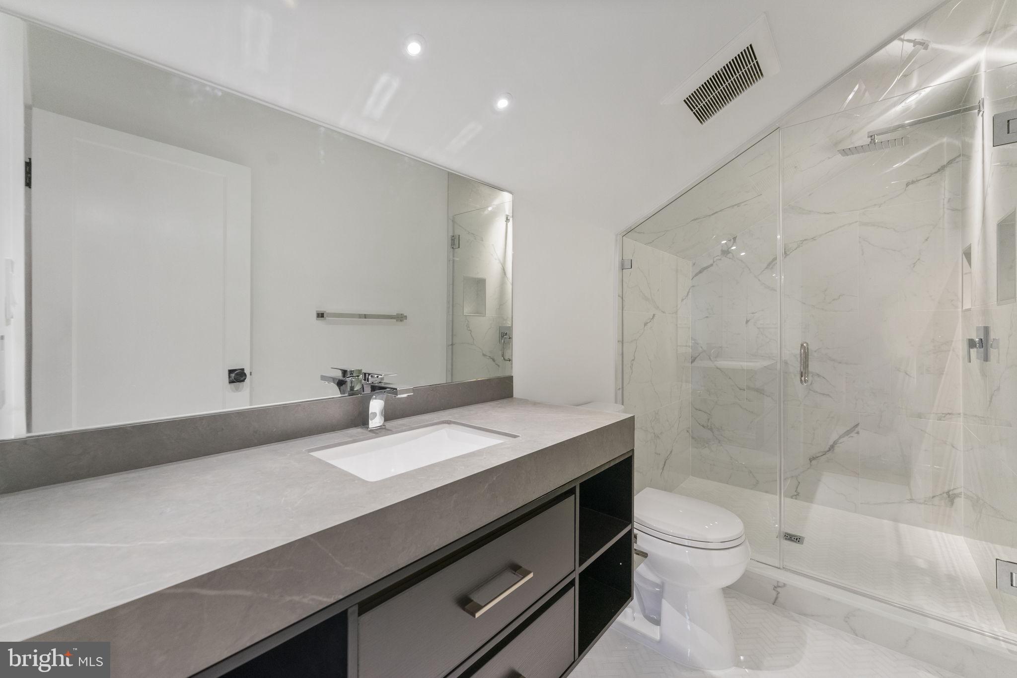 2720 Jennings Road Kensington, MD 20895 - Photo 38 of 51 Third floor bathroom