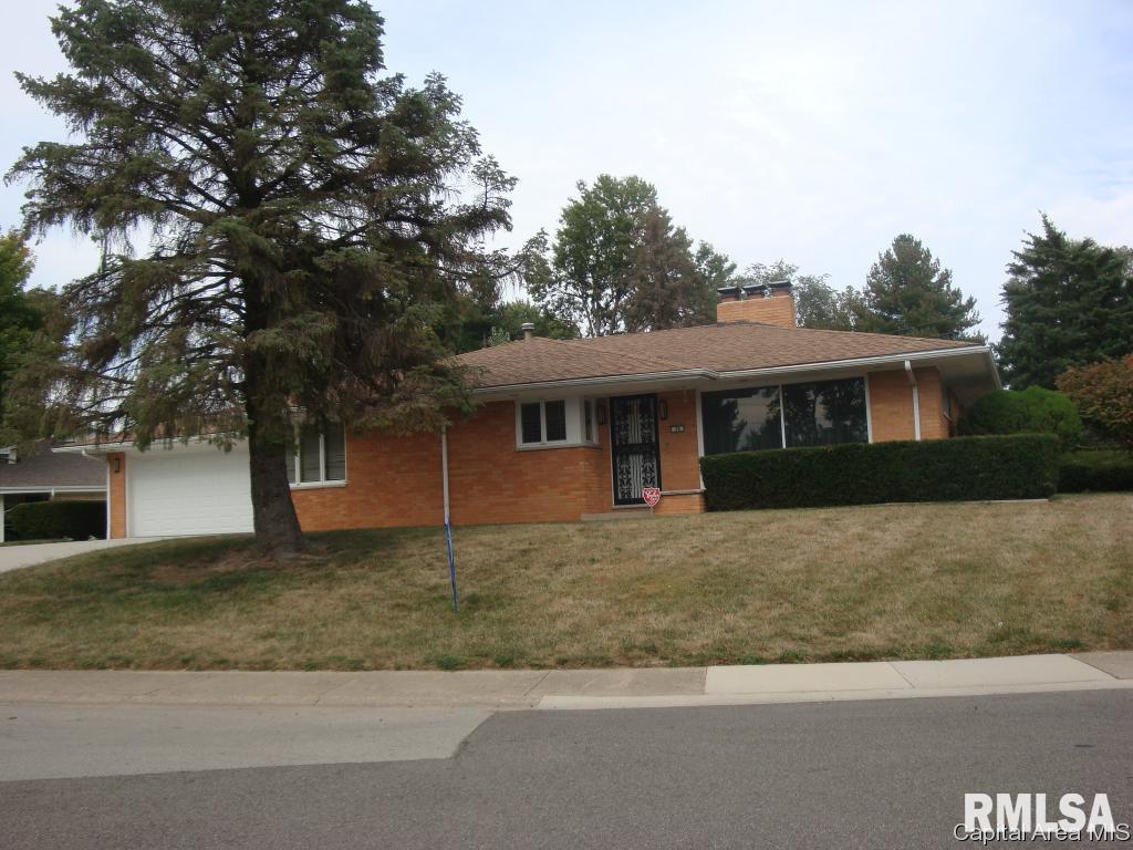 39 Mesa Road Springfield, IL 62702 - Photo 1 of 18